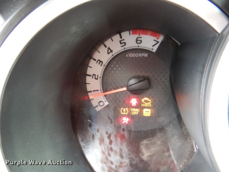 image for item HX9139 2014 Toyota Tacoma  flatbed pickup truck