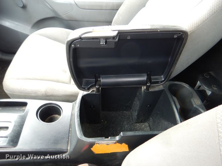 image for item HX9139 2014 Toyota Tacoma  flatbed pickup truck