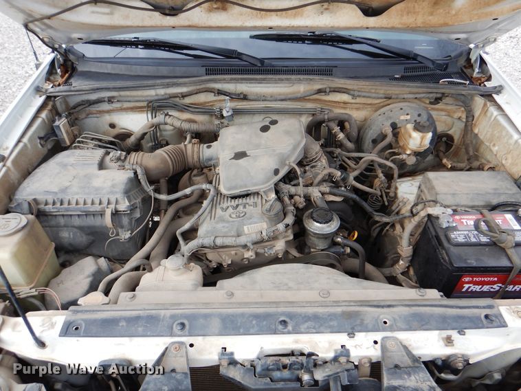 image for item HX9139 2014 Toyota Tacoma  flatbed pickup truck