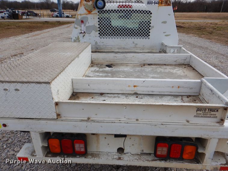 image for item HX9139 2014 Toyota Tacoma  flatbed pickup truck