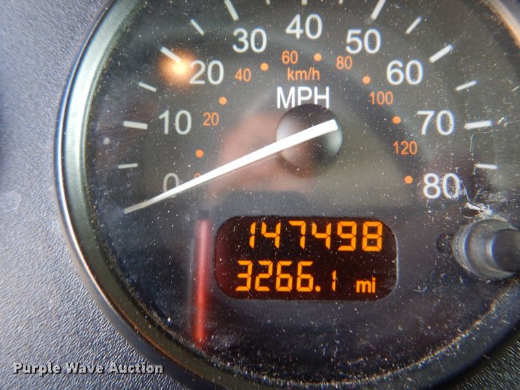 image for item HX9142 2015 Peterbilt 337  box truck