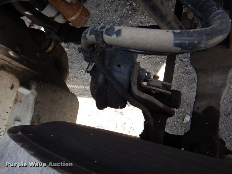 image for item HX9142 2015 Peterbilt 337  box truck