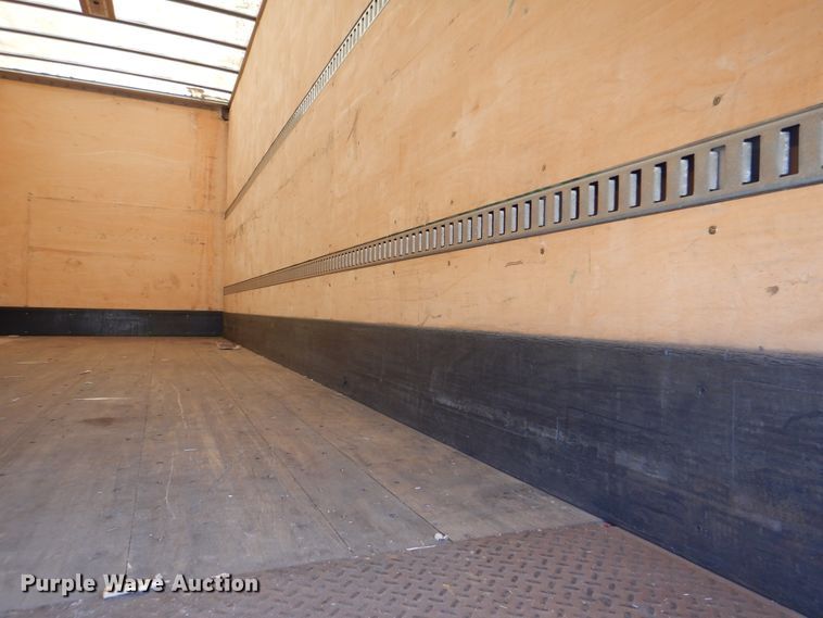 image for item HX9142 2015 Peterbilt 337  box truck