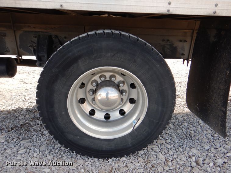 image for item HX9142 2015 Peterbilt 337  box truck