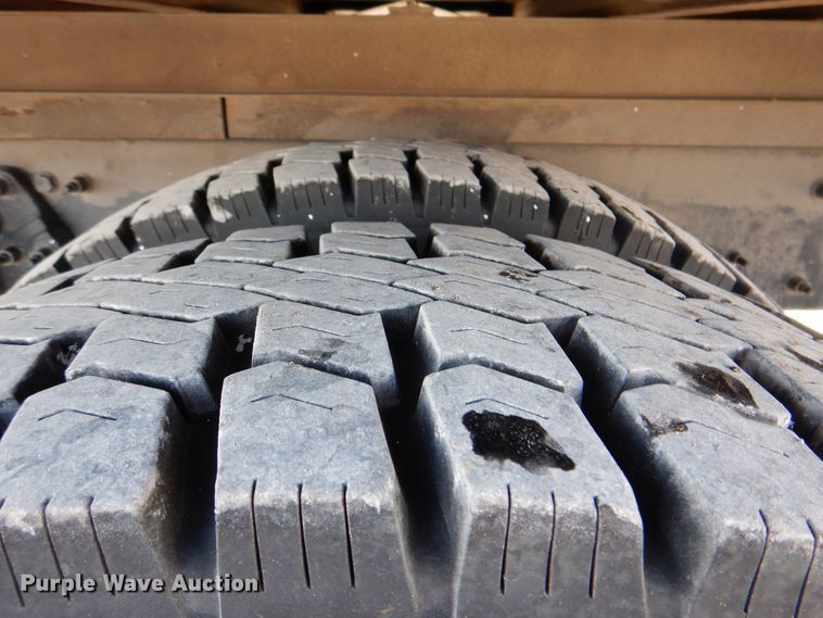 image for item HX9142 2015 Peterbilt 337  box truck