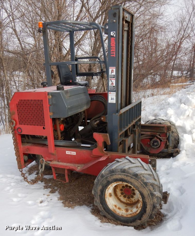 image for item HX9602 1999 Moffett M5000  forklift