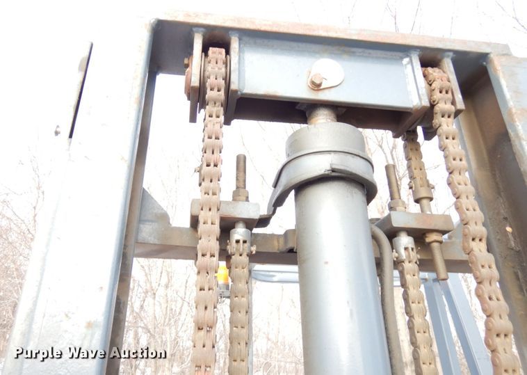 image for item HX9602 1999 Moffett M5000  forklift