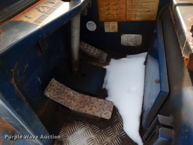 image for item HX9604 2009 Moffett M45  forklift