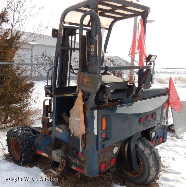 image for item HX9604 2009 Moffett M45  forklift
