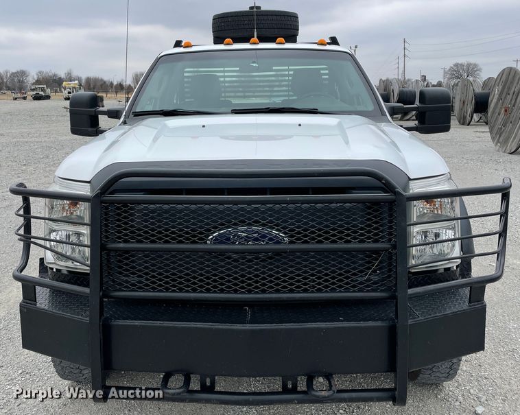 image for item HX9755 2014 Ford F450 Super Duty  flatbed truck