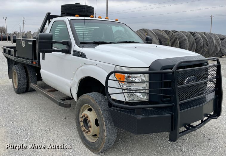 image for item HX9755 2014 Ford F450 Super Duty  flatbed truck