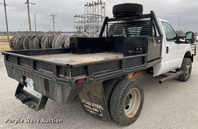 image for item HX9755 2014 Ford F450 Super Duty  flatbed truck