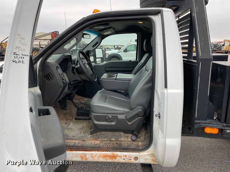 image for item HX9755 2014 Ford F450 Super Duty  flatbed truck