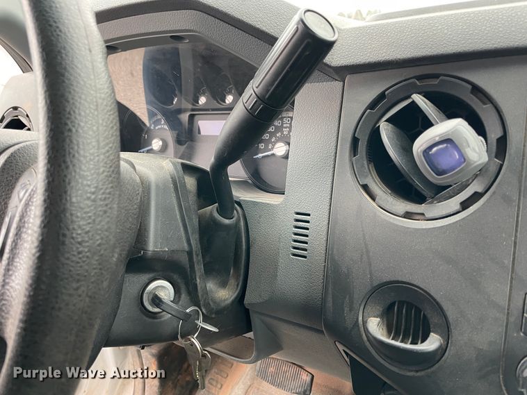 image for item HX9755 2014 Ford F450 Super Duty  flatbed truck