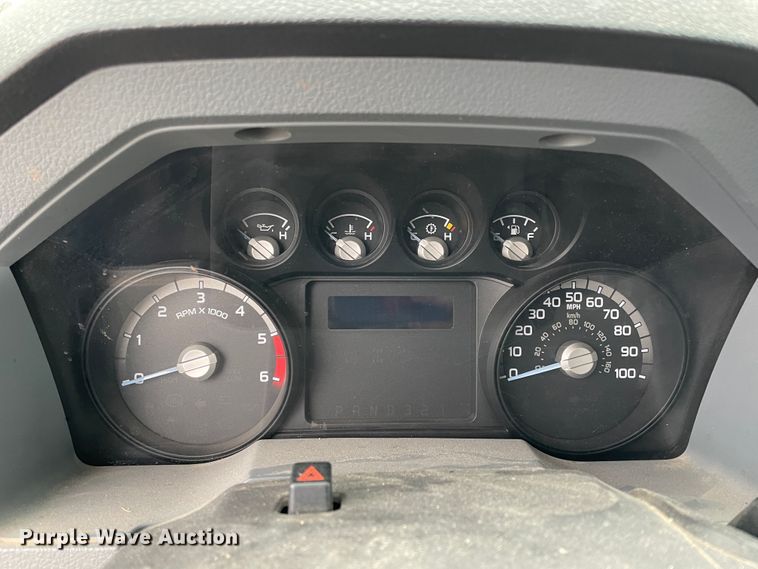 image for item HX9755 2014 Ford F450 Super Duty  flatbed truck