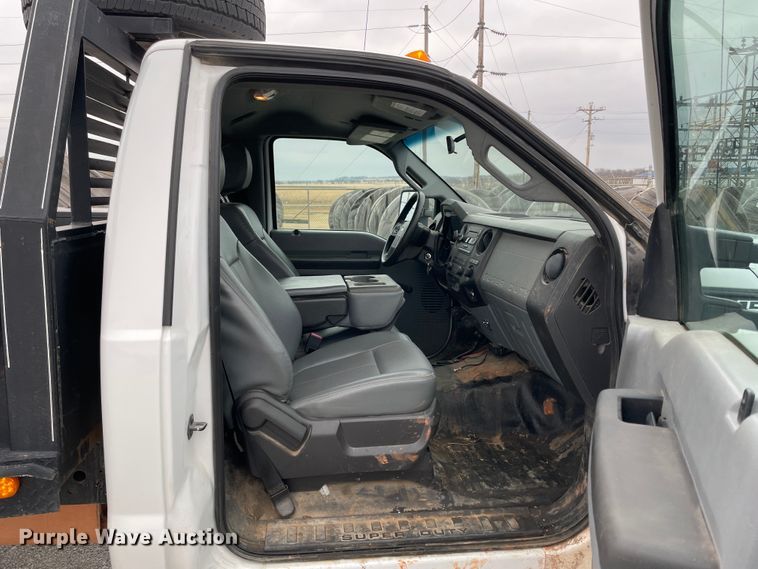 image for item HX9755 2014 Ford F450 Super Duty  flatbed truck