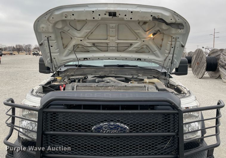 image for item HX9755 2014 Ford F450 Super Duty  flatbed truck