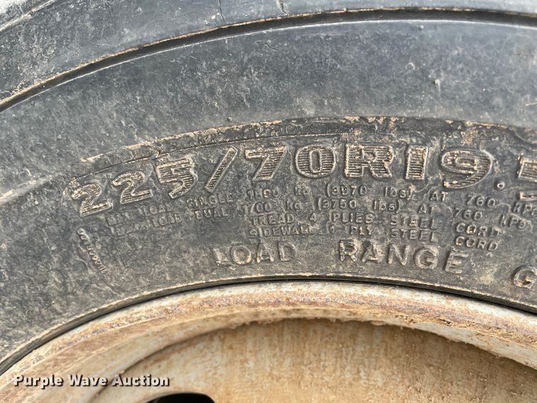 image for item HX9755 2014 Ford F450 Super Duty  flatbed truck