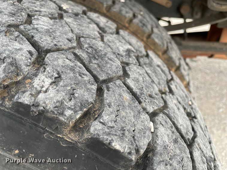 image for item HX9755 2014 Ford F450 Super Duty  flatbed truck