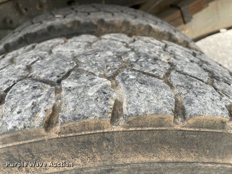 image for item HX9755 2014 Ford F450 Super Duty  flatbed truck