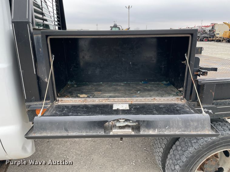 image for item HX9759 2013 Ford F450 Super Duty  flatbed truck