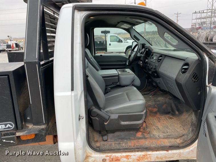 image for item HX9759 2013 Ford F450 Super Duty  flatbed truck