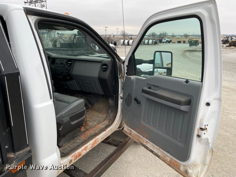 image for item HX9759 2013 Ford F450 Super Duty  flatbed truck