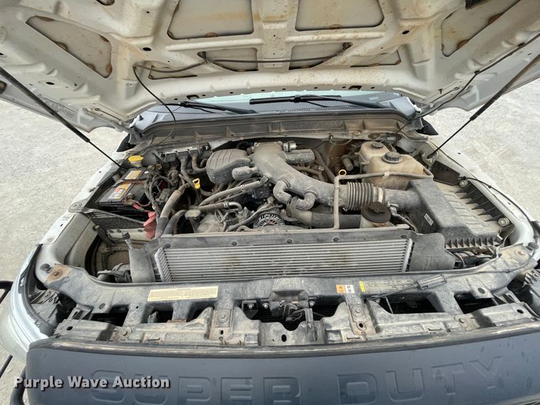 image for item HX9759 2013 Ford F450 Super Duty  flatbed truck