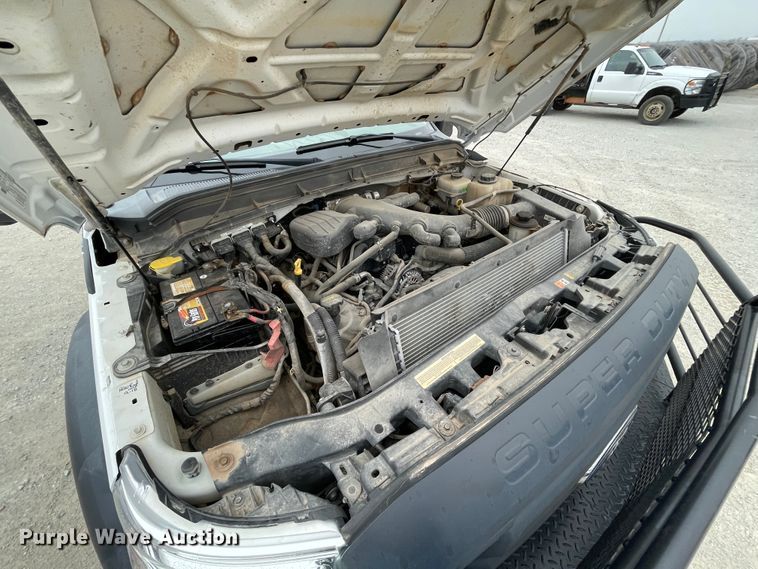 image for item HX9759 2013 Ford F450 Super Duty  flatbed truck