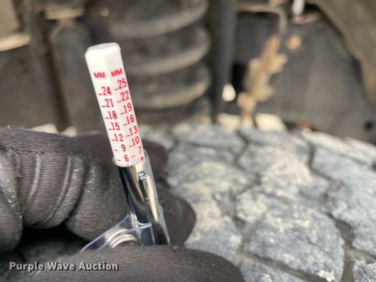 image for item HX9759 2013 Ford F450 Super Duty  flatbed truck