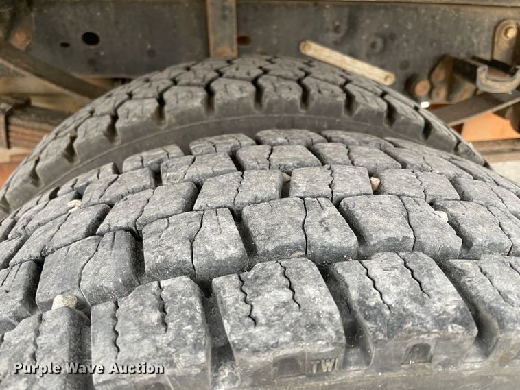 image for item HX9759 2013 Ford F450 Super Duty  flatbed truck