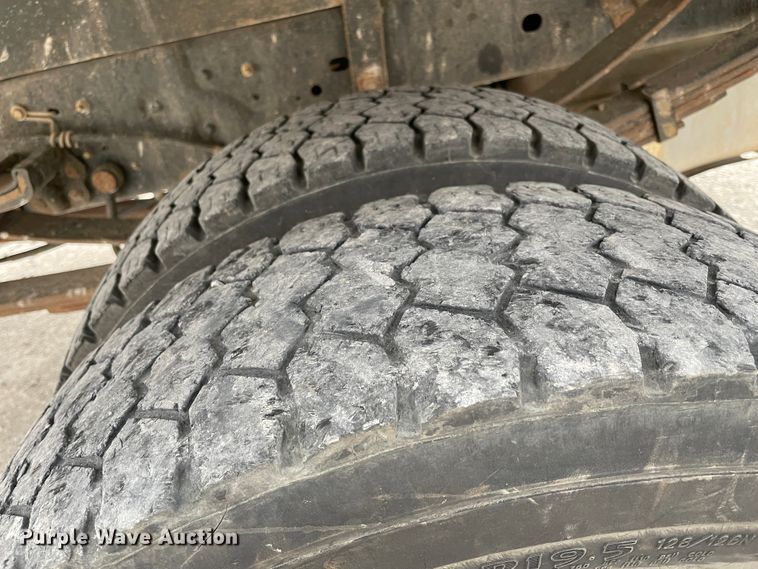 image for item HX9759 2013 Ford F450 Super Duty  flatbed truck