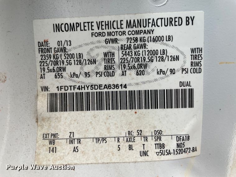 image for item HX9759 2013 Ford F450 Super Duty  flatbed truck