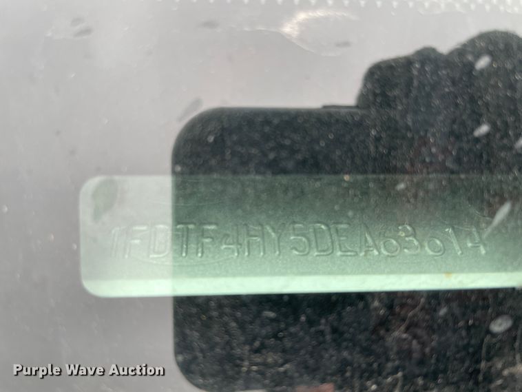 image for item HX9759 2013 Ford F450 Super Duty  flatbed truck