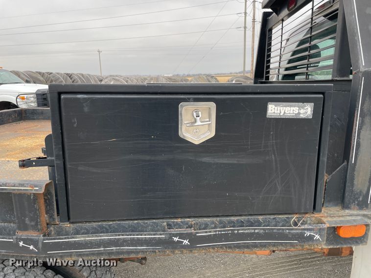 image for item HX9760 2014 Ford F450 Super Duty  flatbed truck