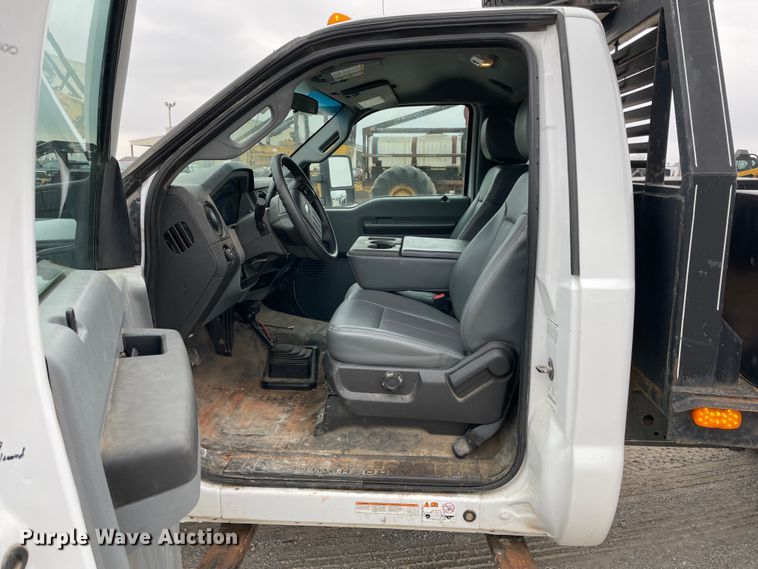 image for item HX9760 2014 Ford F450 Super Duty  flatbed truck