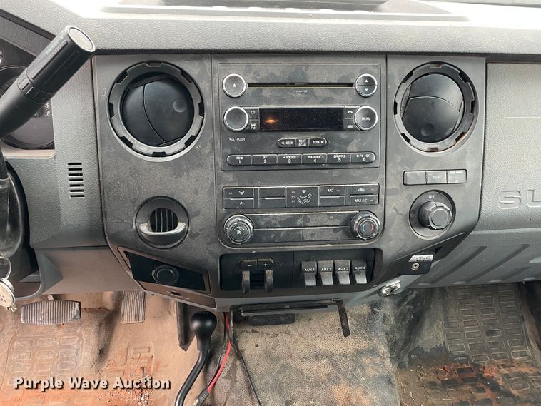 image for item HX9760 2014 Ford F450 Super Duty  flatbed truck