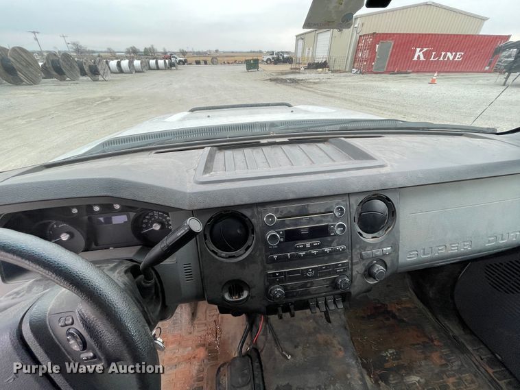 image for item HX9760 2014 Ford F450 Super Duty  flatbed truck