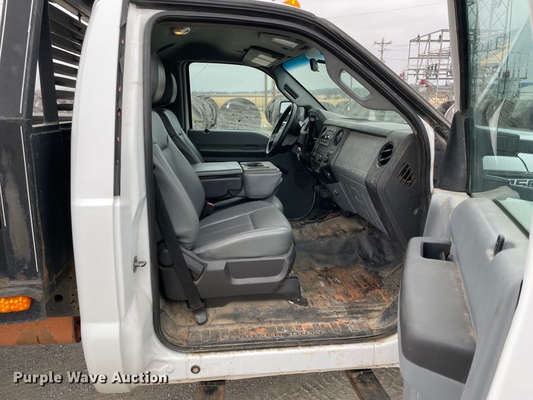 image for item HX9760 2014 Ford F450 Super Duty  flatbed truck