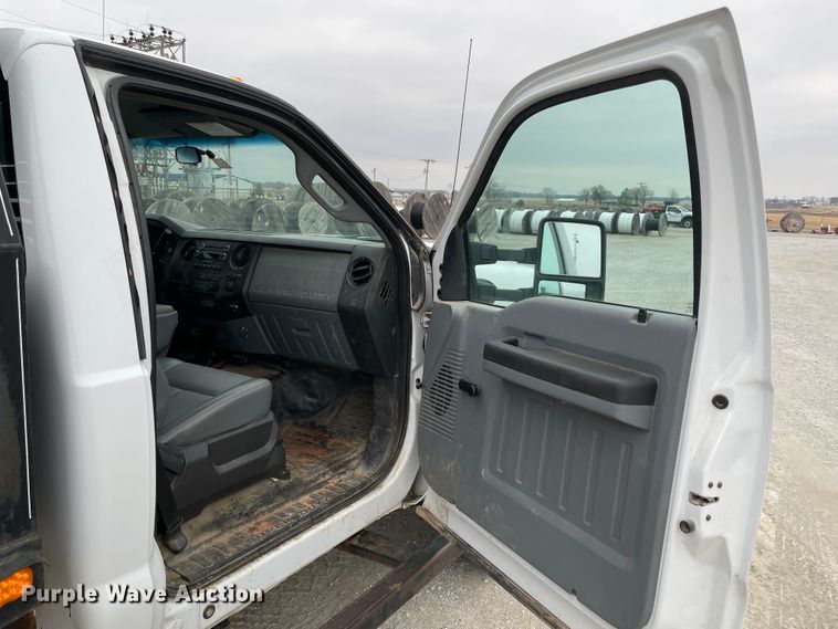 image for item HX9760 2014 Ford F450 Super Duty  flatbed truck