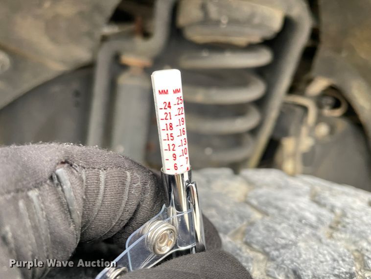 image for item HX9760 2014 Ford F450 Super Duty  flatbed truck