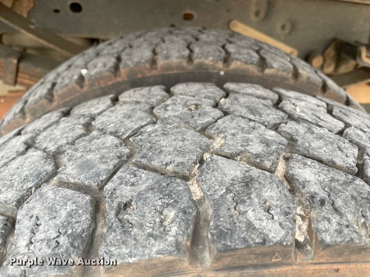 image for item HX9760 2014 Ford F450 Super Duty  flatbed truck