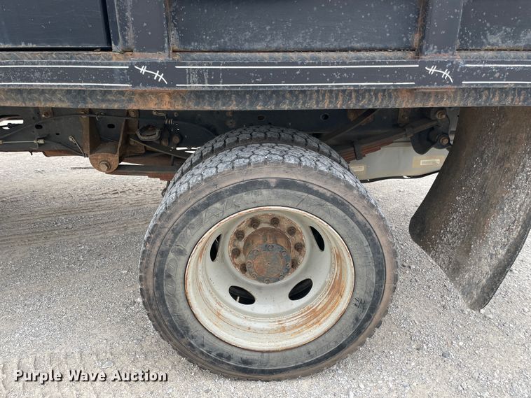 image for item HX9760 2014 Ford F450 Super Duty  flatbed truck