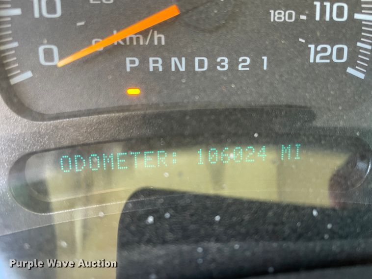 image for item HX9778 2004 Chevrolet Silverado 1500  pickup truck