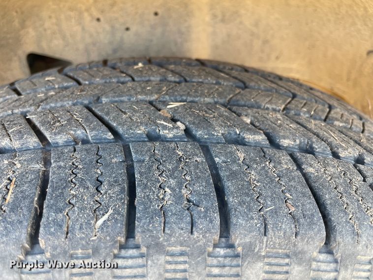 image for item HX9778 2004 Chevrolet Silverado 1500  pickup truck