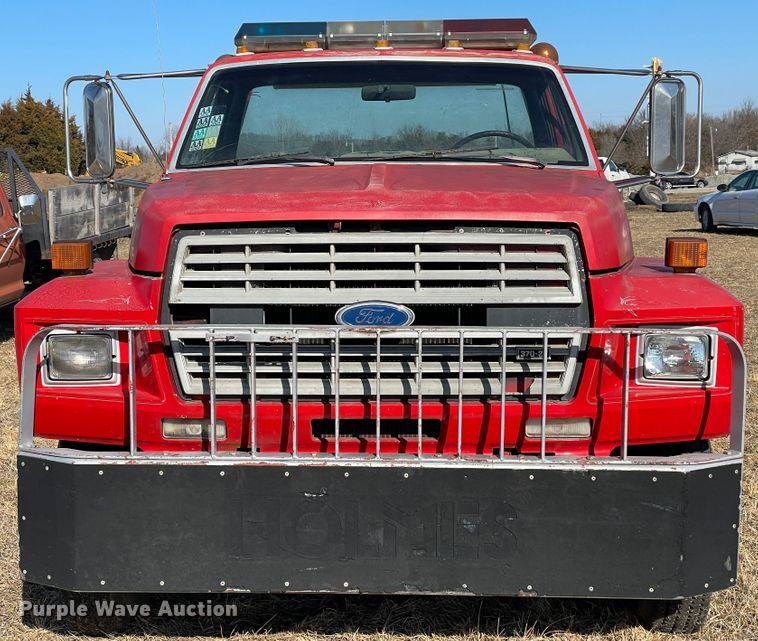 image for item HX9780 1989 Ford F600  tow truck