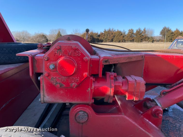 image for item HX9780 1989 Ford F600  tow truck