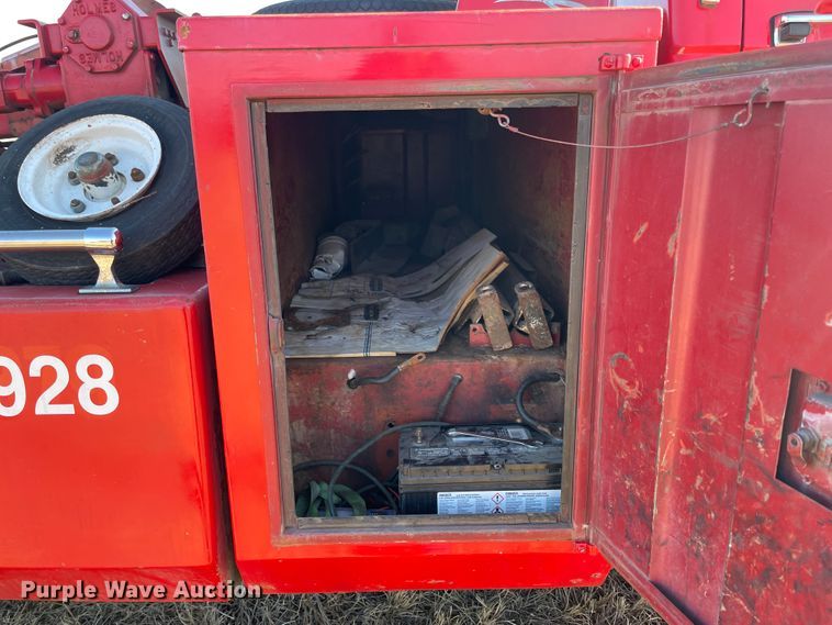 image for item HX9780 1989 Ford F600  tow truck