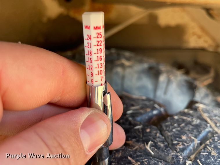 image for item HX9780 1989 Ford F600  tow truck