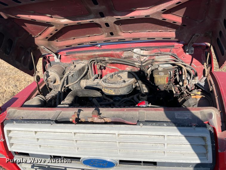 image for item HX9780 1989 Ford F600  tow truck